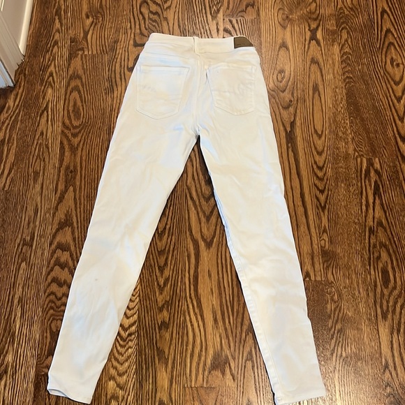 Barely worn, no stains or damages - Picture 2 of 3